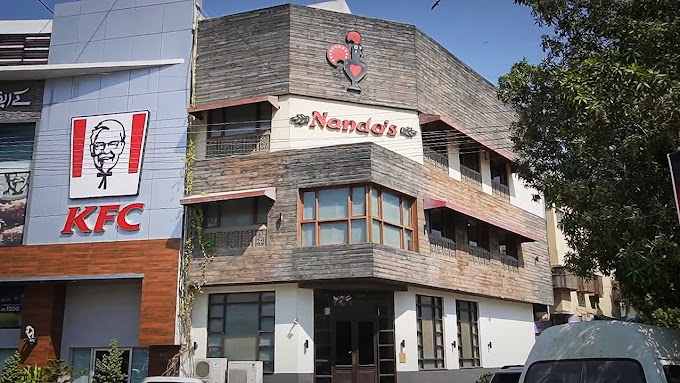 Nandos Restaurant