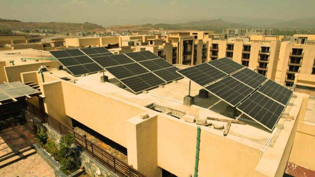 solar panels in pakistan